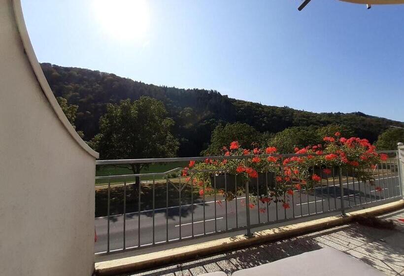 ペンション Haus Moselliebe Charmantes Fruehstuecks Zimmer Mit Balkon Und Blick Auf Die Mosel Raucherfreihaus