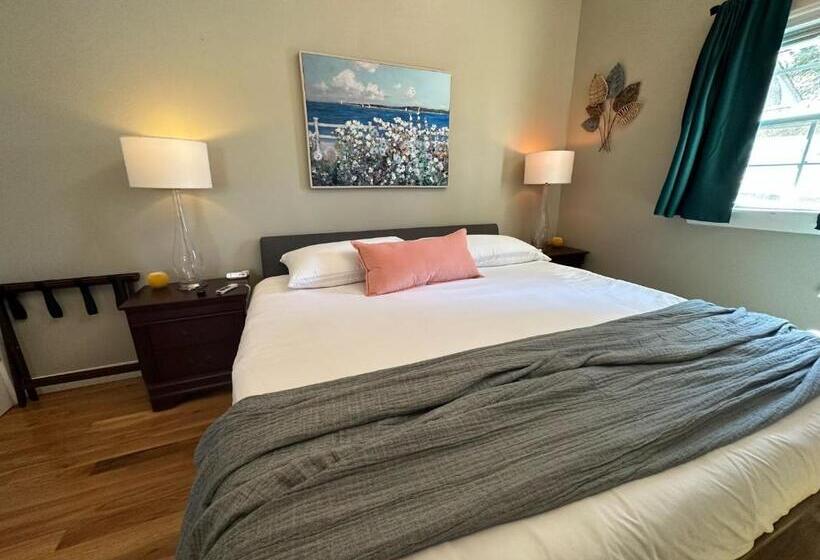 پانسیون Luxury Smart Bungalow