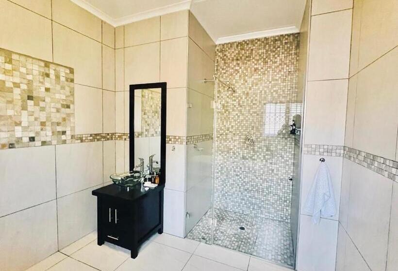 פנסיון The Stella Guest House & Spa