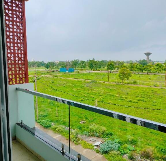 Pm Guest House