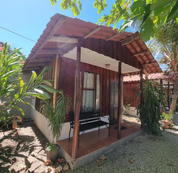 فندق صغير Cabinas Isabel