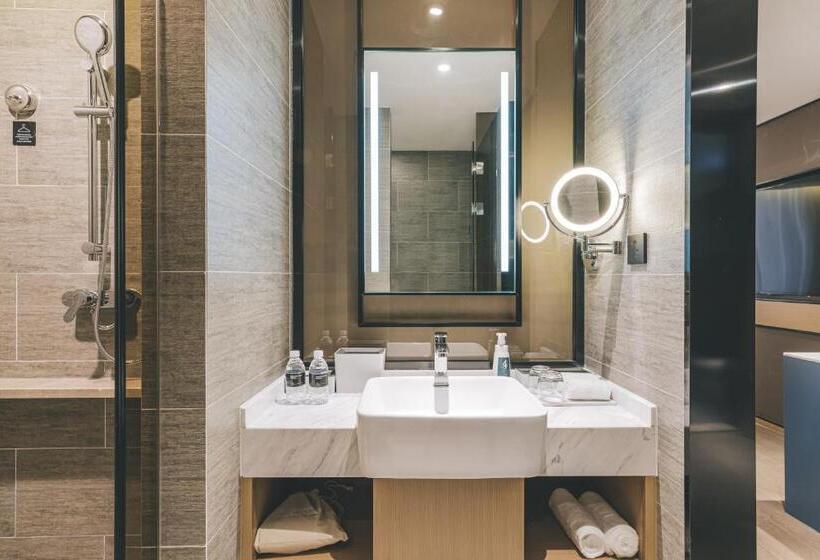 Atour Hotel East Nanjing Road Near The Bund