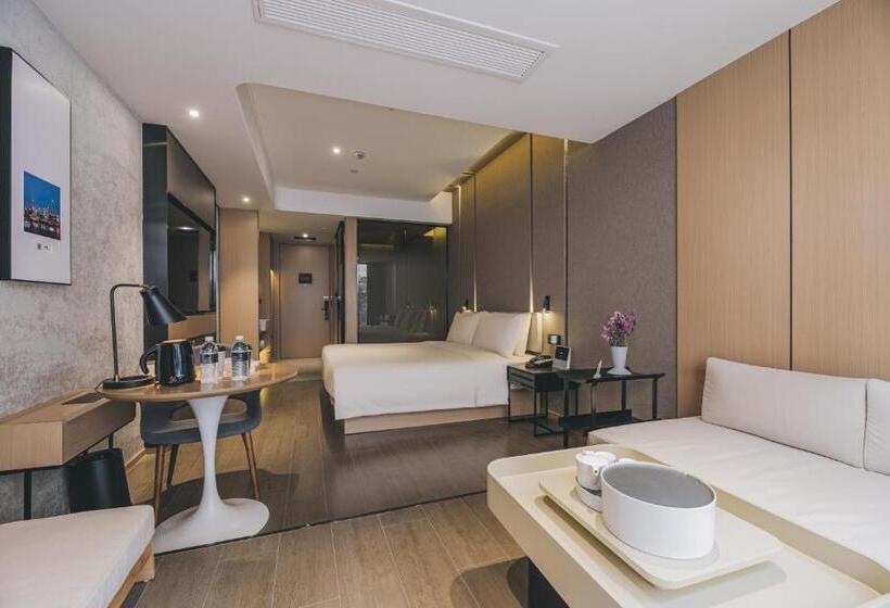 Atour Hotel East Nanjing Road Near The Bund