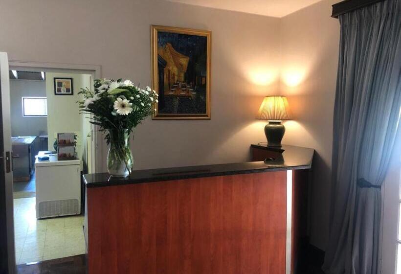 Colenso Lodge B&b