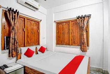 هتل Oyo Flagship Eco Plaza Stays Near Eco Park Gate 3