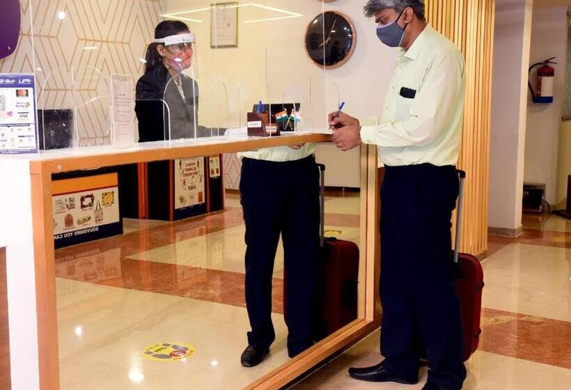 فندق Spot On Ct Heaven Palace