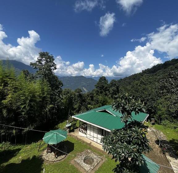 فندق The Nettle And Fern Farmstay