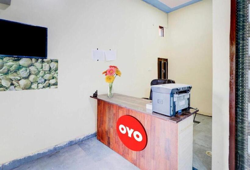 Oyo Flagship 81042 Hotel Royal Inn