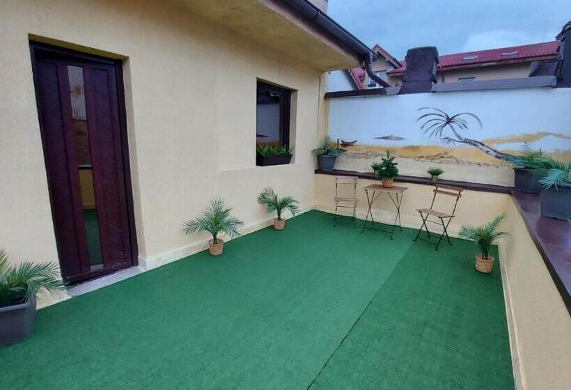 پانسیون Ambiennt