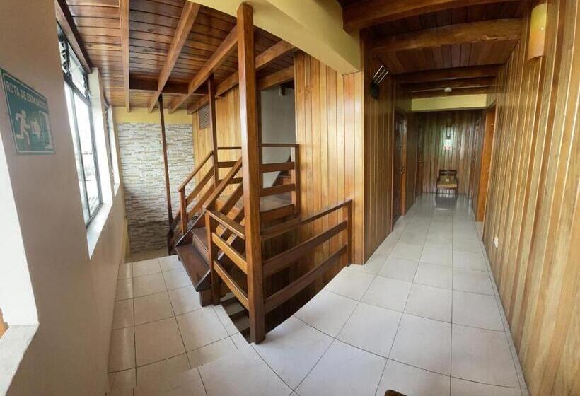 بنسيون Hostal Yutzo