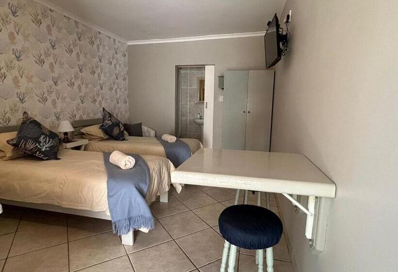 پانسیون Room In Apartment Cozy Crner, Home Away From Home, Near Pristine Beaches Num3