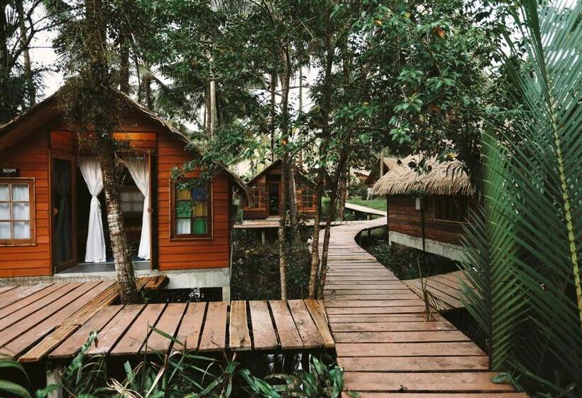 استراحتگاه Coco Camping Koh Kood