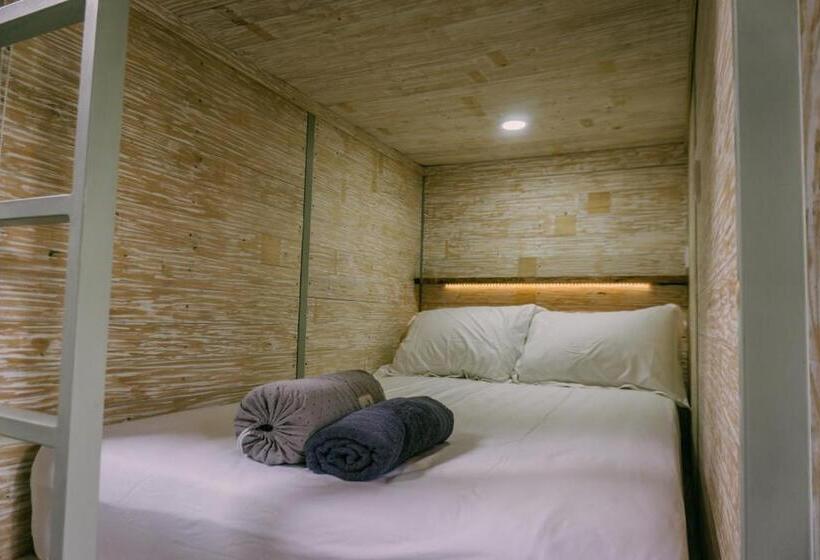 هاستل Dormitory At Semadi Living
