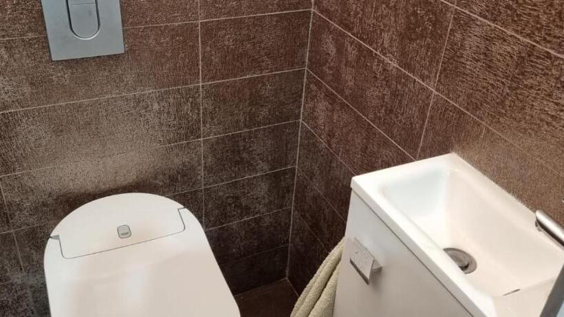 住宿加早餐  La Villa Jacuzzi Et Cinéma Les 300 à 15 Min De Paris Jo 2024 Et Du Stade De France Tarifs Privileges