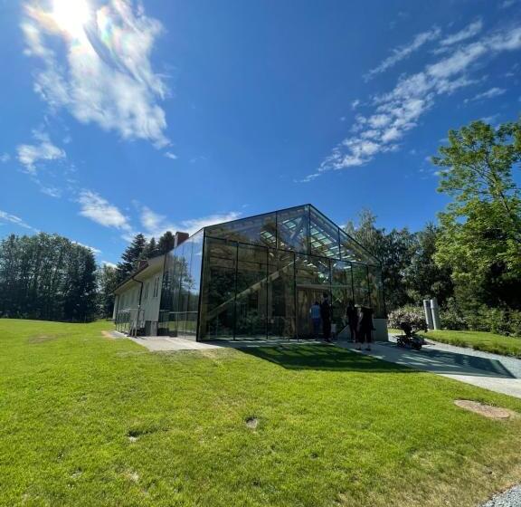 هتل Falstadsenteret   Museum, Minnested Og Senter For Menneskerettigheter