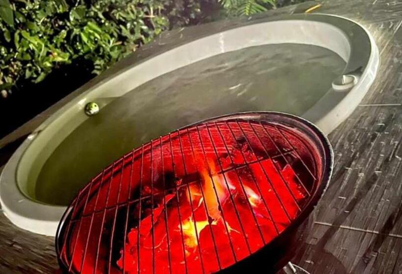 ホテル Hostel Glamping Mistiko Safari   Carmen De Apicala