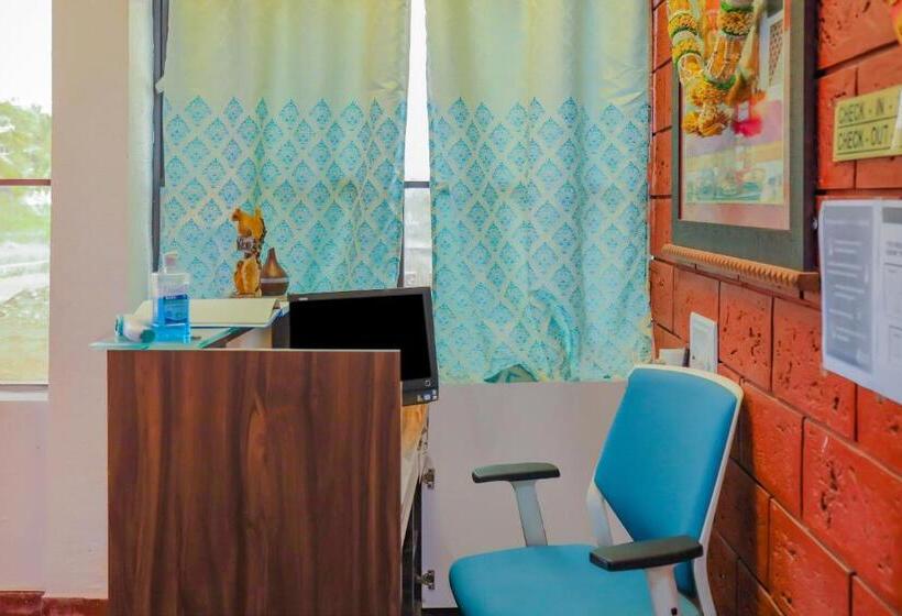 فندق Oyo Flagship 84379 York Inn