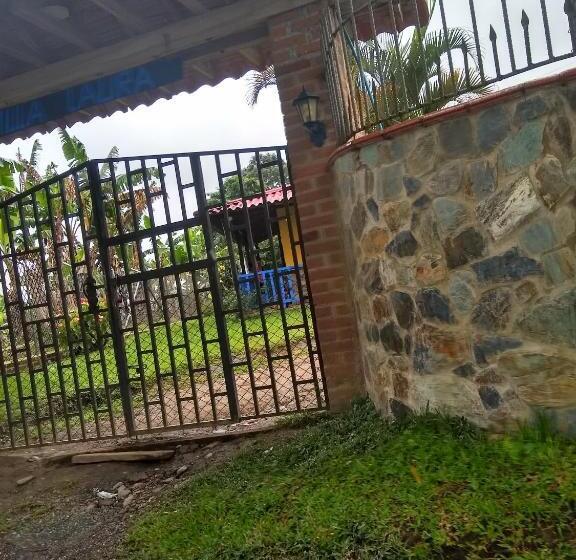 هتل Puerta Del Cafe