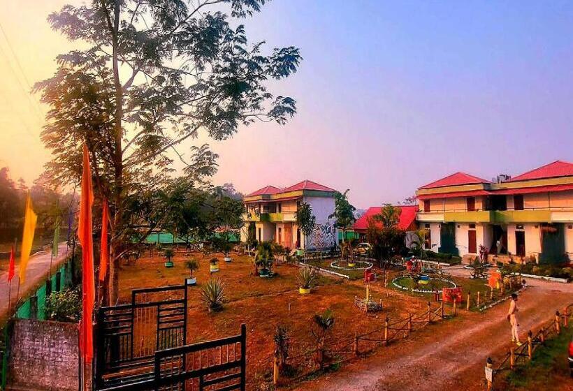 Отель Spot On Kontiki Resort India