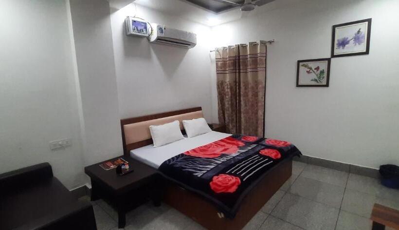 Oyo Hotel Tulip Inn