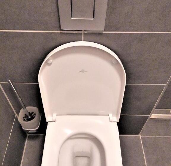 پانسیون Sroom Stuttgart Flughafen Messe