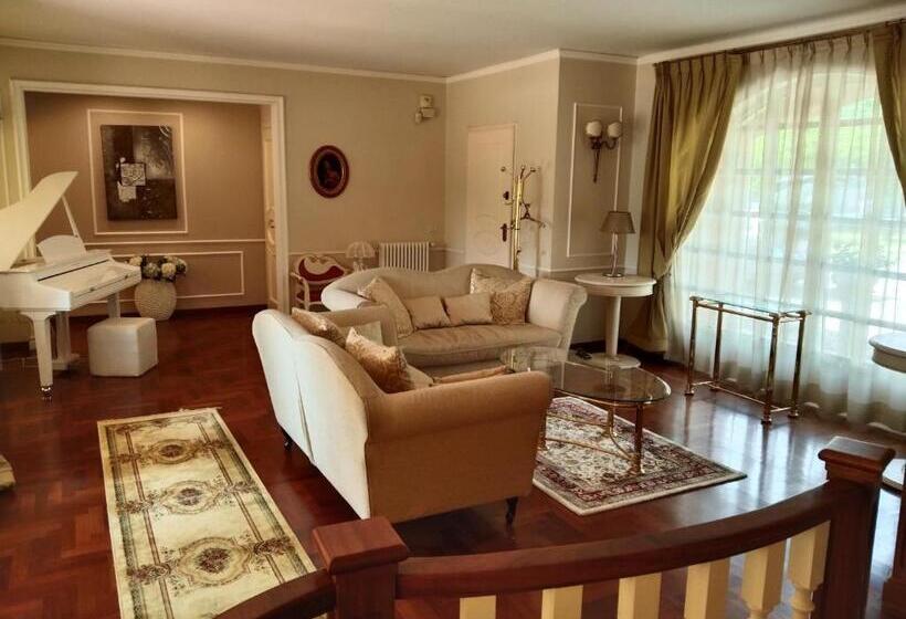 پانسیون Villa San Redina B&b