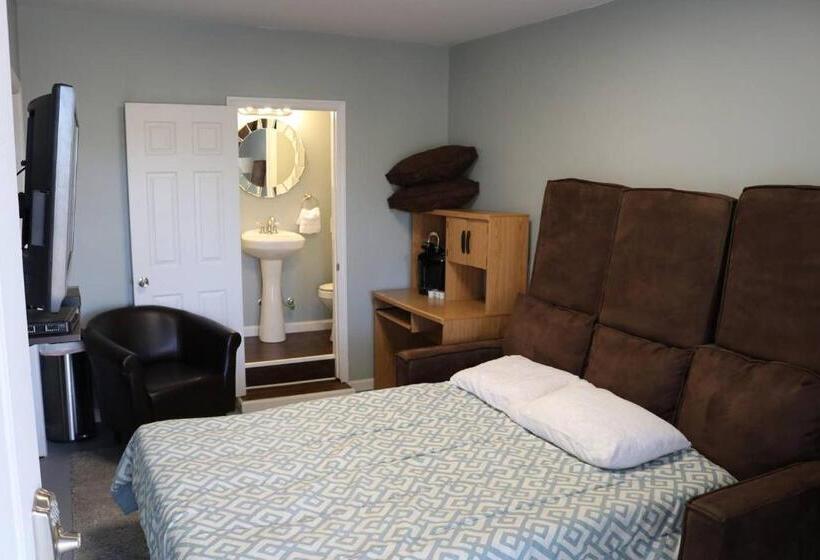호스텔 Cozy Room Near Downtown Hendersonville