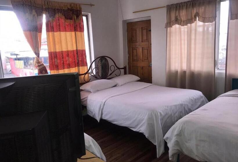 هاستل Hostal Luz Wilson