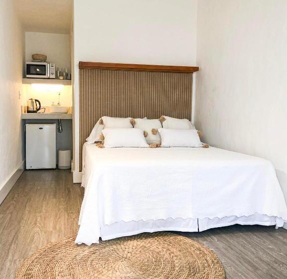 هاستل M A R ė A