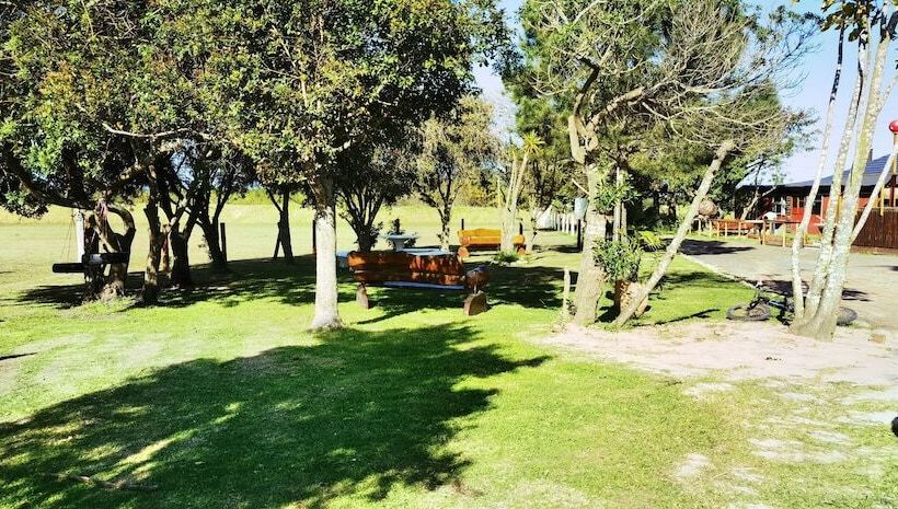 هاستل Moonsong Accommodation & Camping