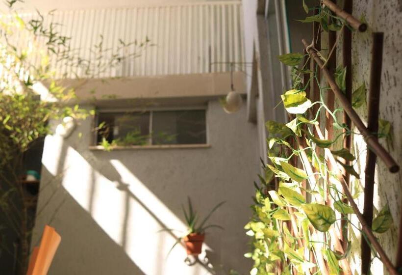 مبيت وإفطار Casa Lumen Home Hostel Lgbt