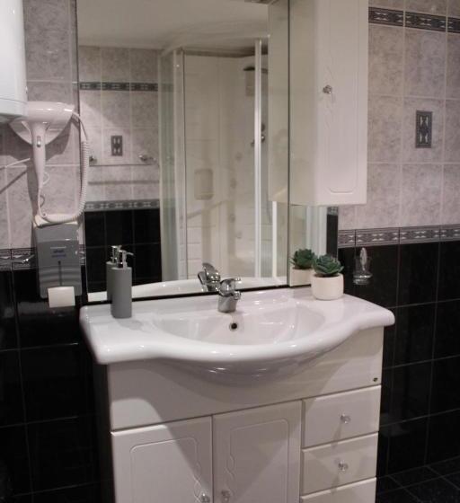 تختخواب و صبحانه Siesta