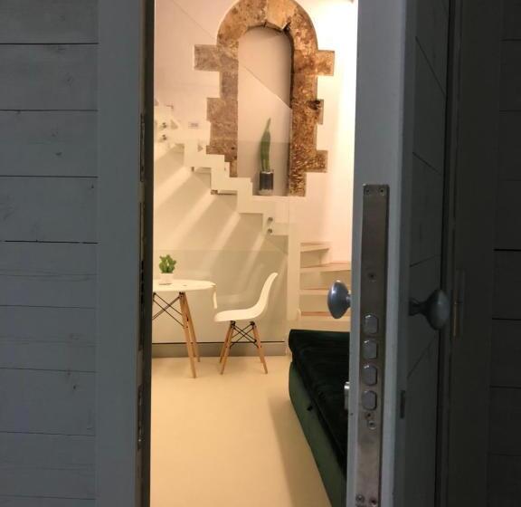 تختخواب و صبحانه Suite61