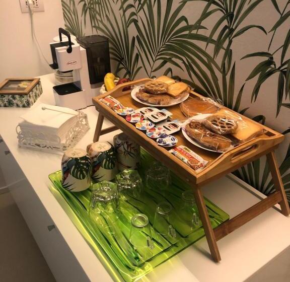 تختخواب و صبحانه Suite61