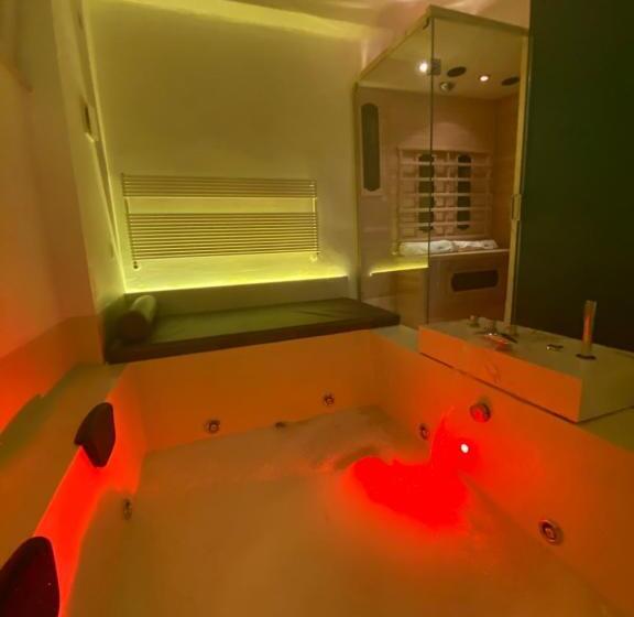 تختخواب و صبحانه Suite61