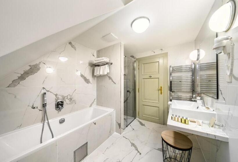 Bellevue Hotel Diamond Suites