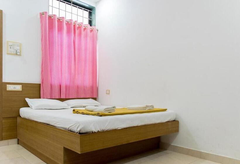 هتل Arambol Plaza Beach Resort