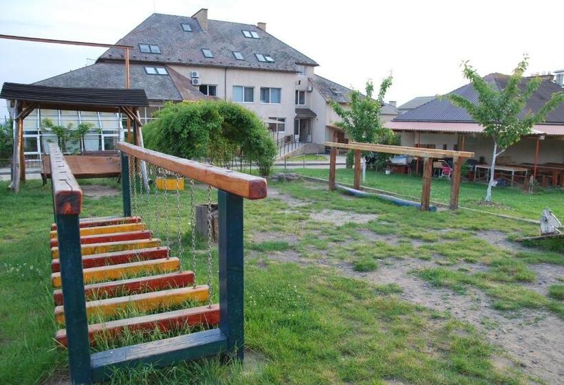 호텔 Guest House Uzhgorod