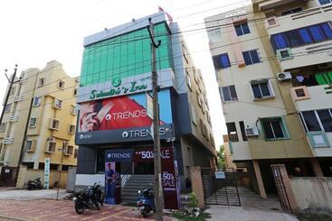 هتل Oyo Flagship Subudhi S Inn