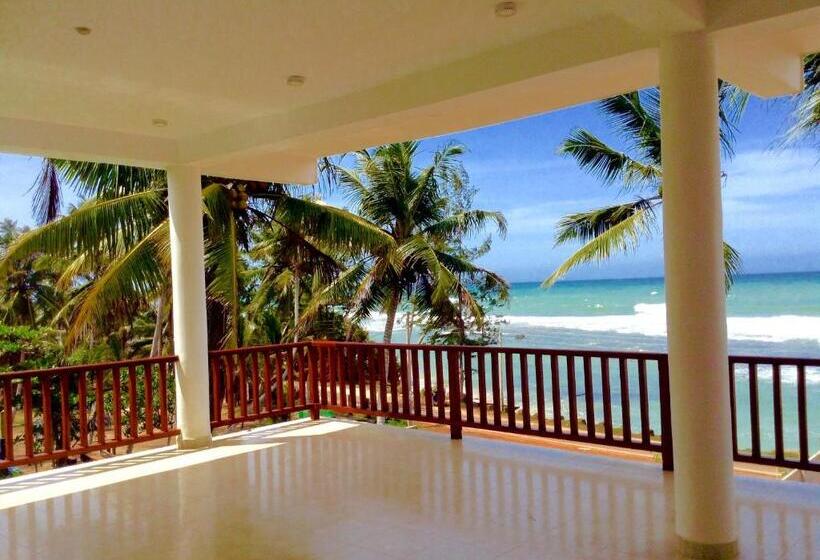 酒店 Savenrose Beach Villa