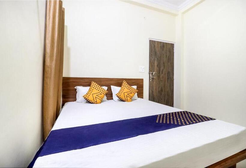 ホテル Spot On 40073 Yash Homestay