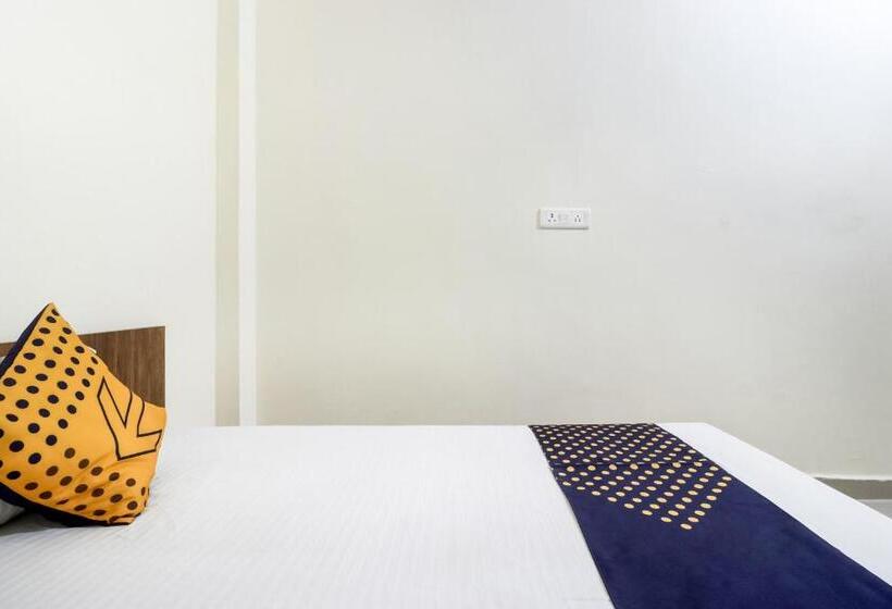 ホテル Spot On 40073 Yash Homestay