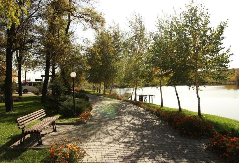 Hotel садиба березино