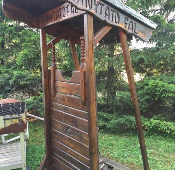 פנסיון Sárvári Vendégház Pécs,hosszúhetény