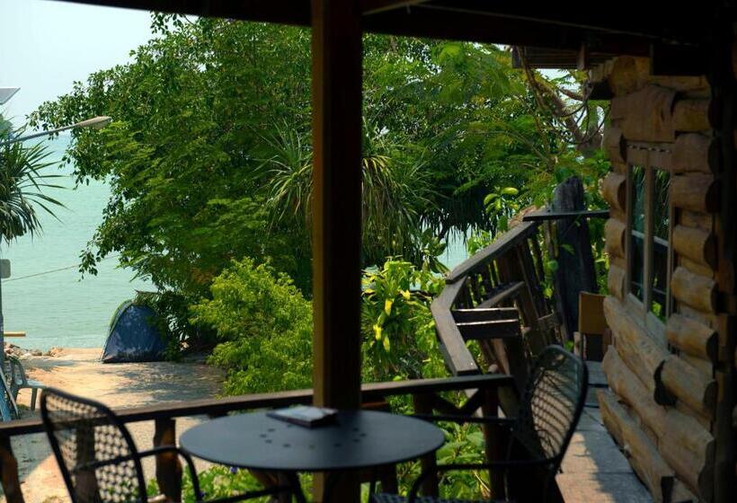 پانسیون Sunflower Boathouse