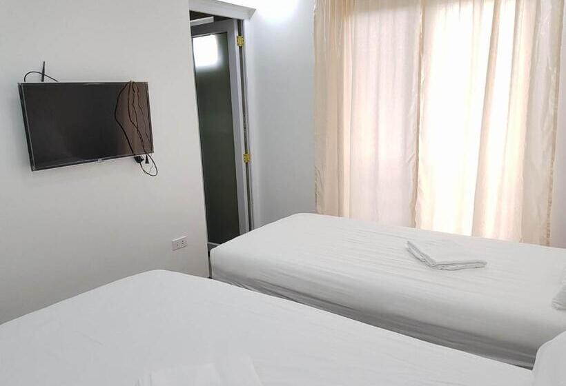 بنسيون Tagaytay Guest House