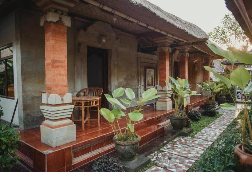 펜션 Wayan Guest House