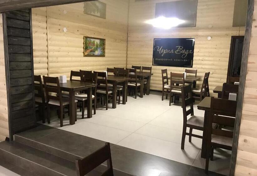 リゾートホテル чорна вода