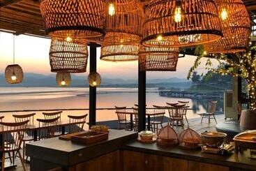 Z9 Resort