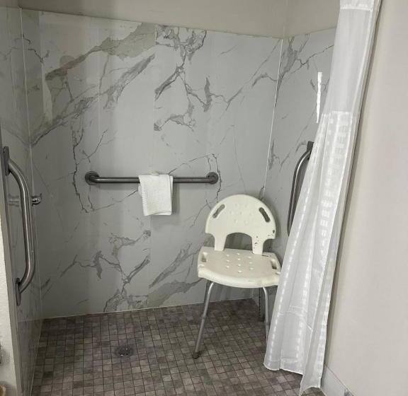 호스텔 Quality Inn